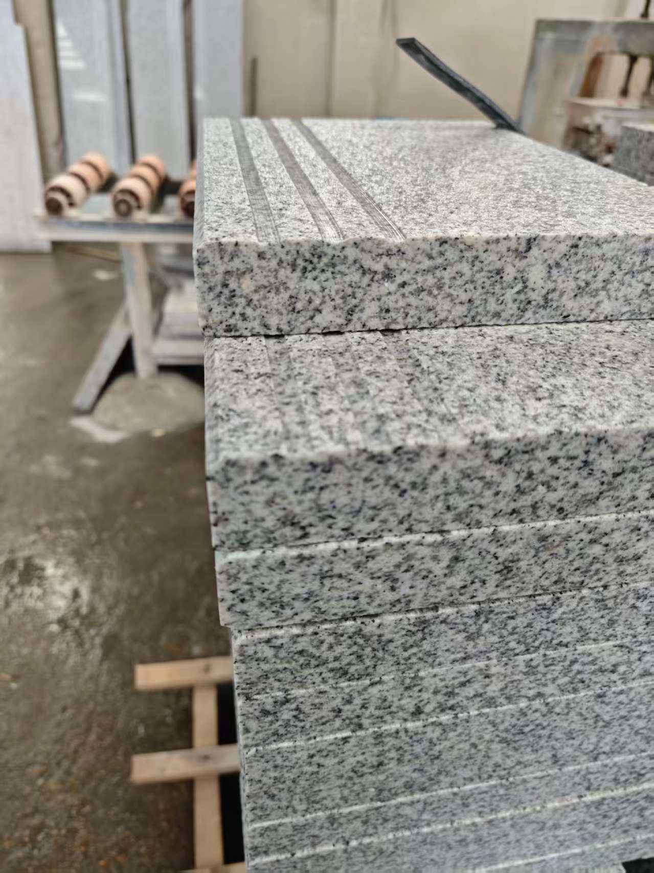 十堰芝麻白楼梯踏步